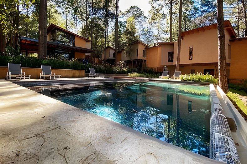 Casa de descanso con alberca propia y jacuzzi