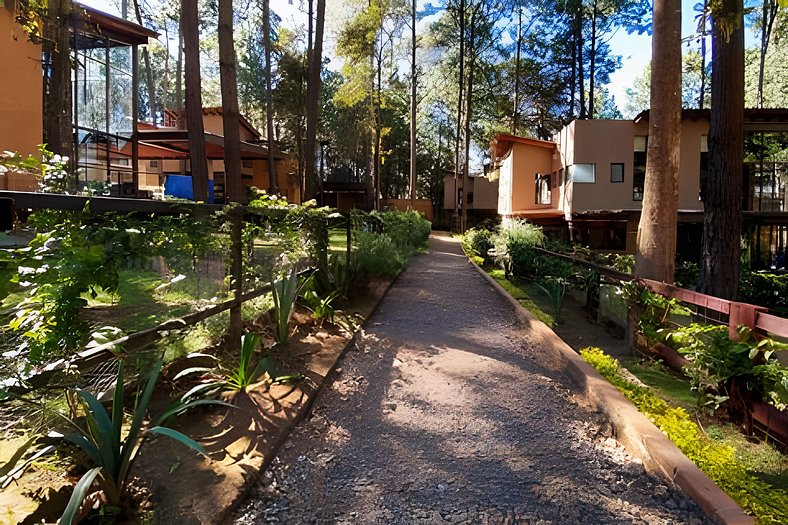 Casa de descanso con alberca propia y jacuzzi